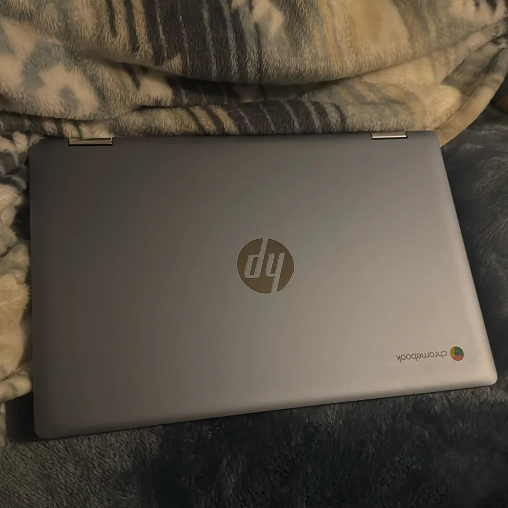 HP Chromebook - light blue